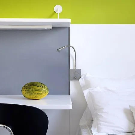 Отель Residencia Melon District Marina Барселона