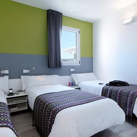 Отель Residencia Melon District Marina Барселона